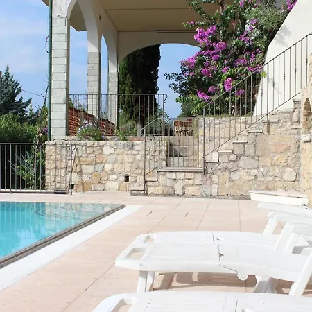 Tosca Villa